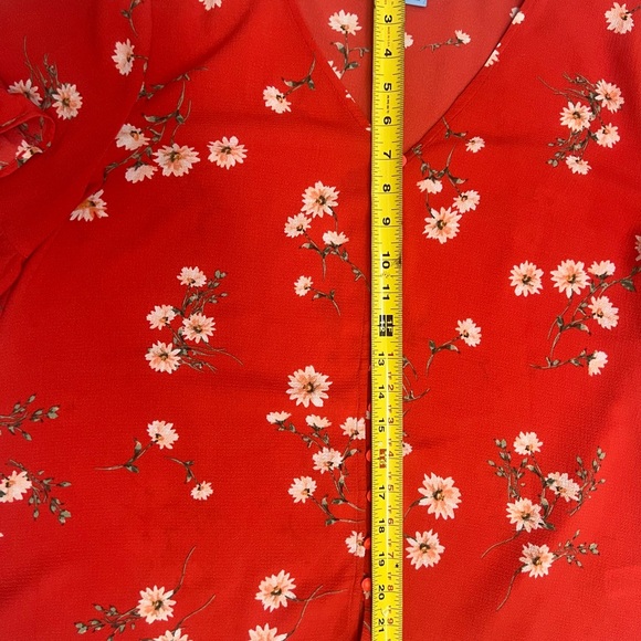 CeCe Women's Red Floral Blouse Sz L - Picture 8 of 8